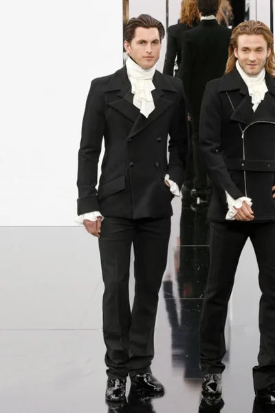 Look 14